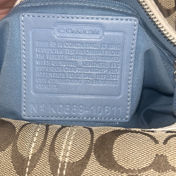 Coach Vintage Signature Shoulder Bag Tan Baby Blue And White Leather Trim - Picture 7 of 8